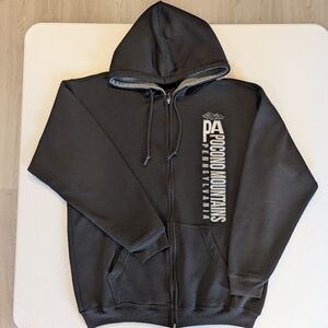 Vintage Pocono Mountains Pennsylvania Black Zip Up,  Drawstring Hoodie. Large.